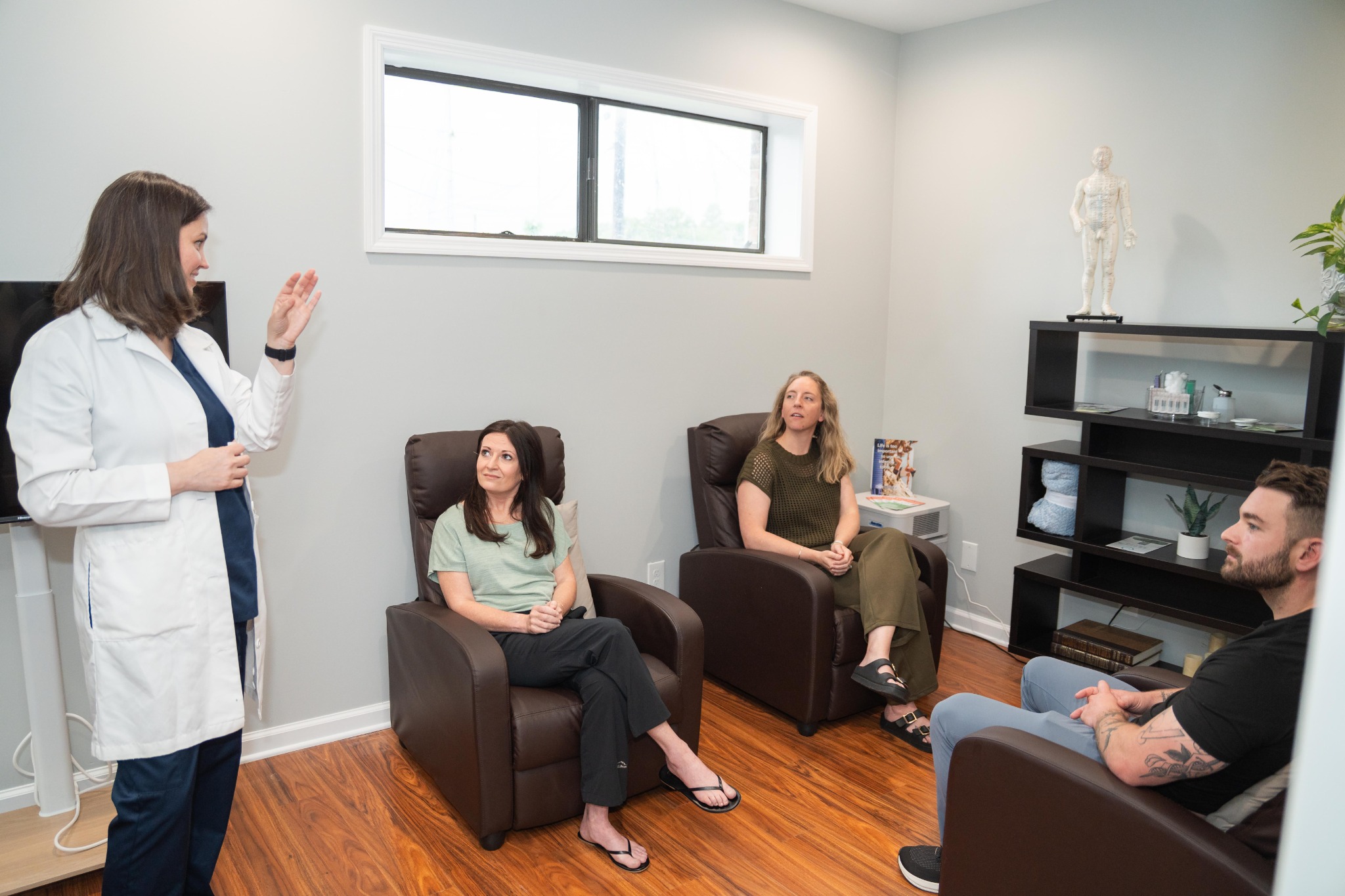 Community acupuncture clinic room in Knoxville Tennessee