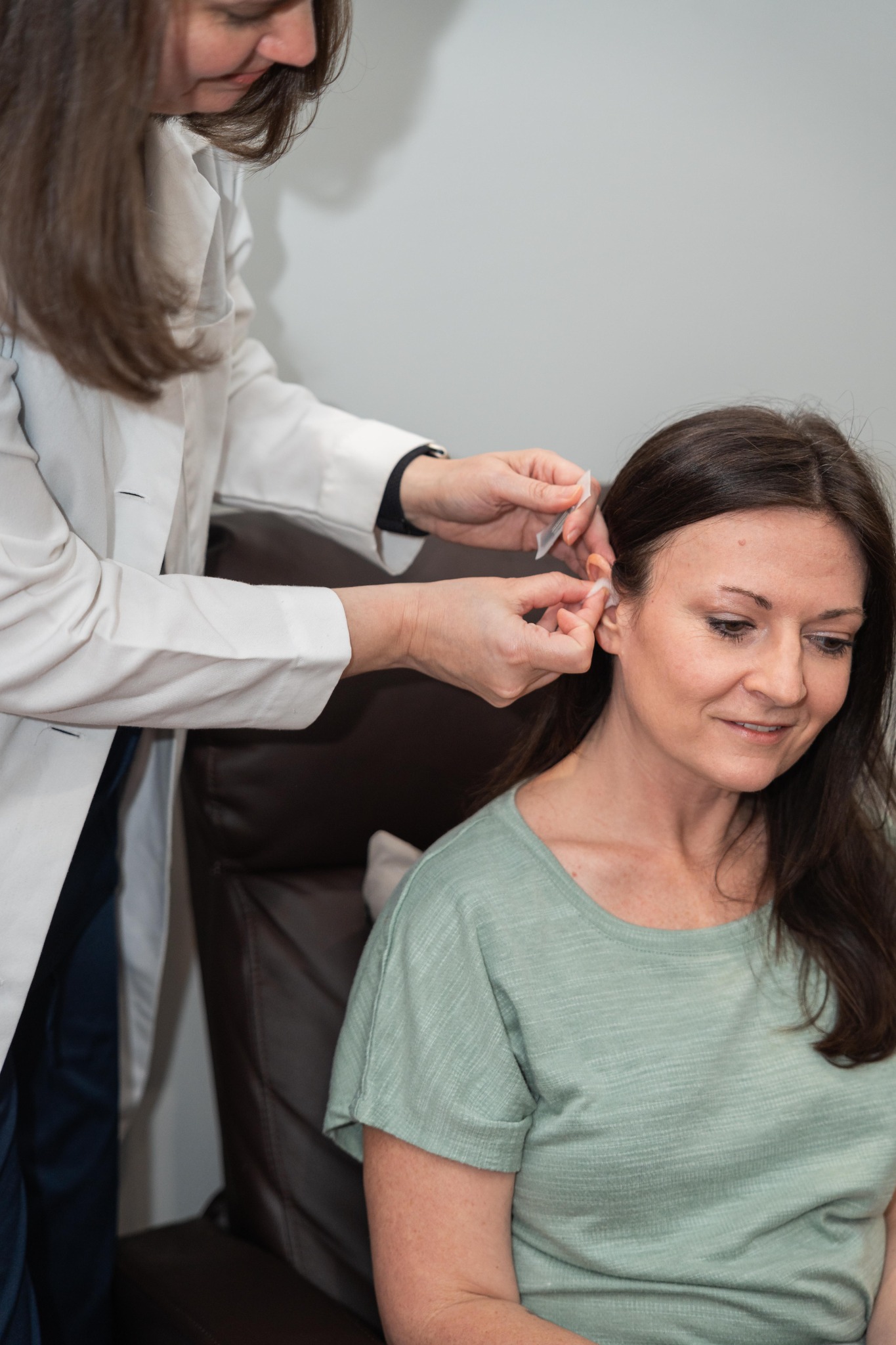 Acupuncture ear seeds session in Knoxville Tennessee